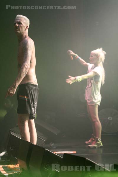 DIE ANTWOORD - 2012-07-06 - PARIS - Le Bataclan - Watkin Tudor Jones Jr. [Ninja] - Anri du Toit [Yolandi Visser]